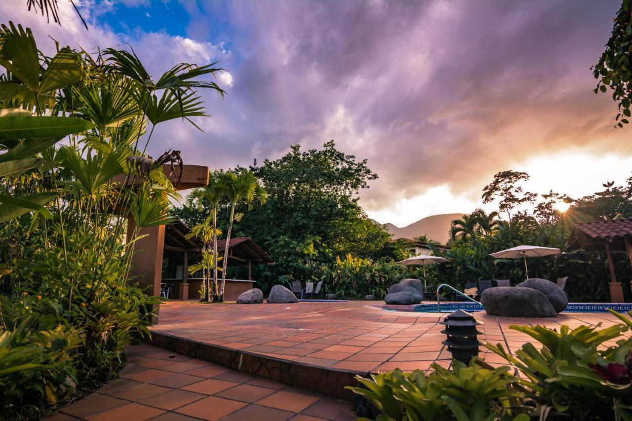 Casa Luna Hotel & Spa La Fortuna Exterior photo